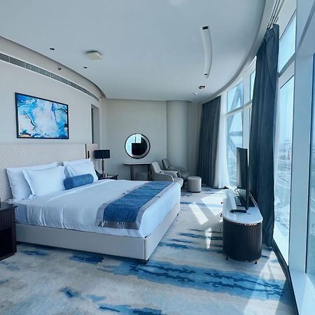 Century Marina Hotel - Lusail Esterno foto A bedroom at the hotel