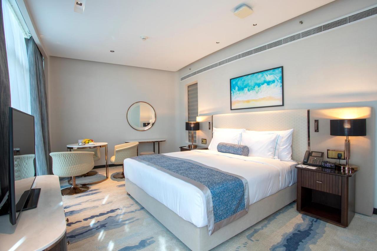 Century Marina Hotel - Lusail Esterno foto Deluxe Room