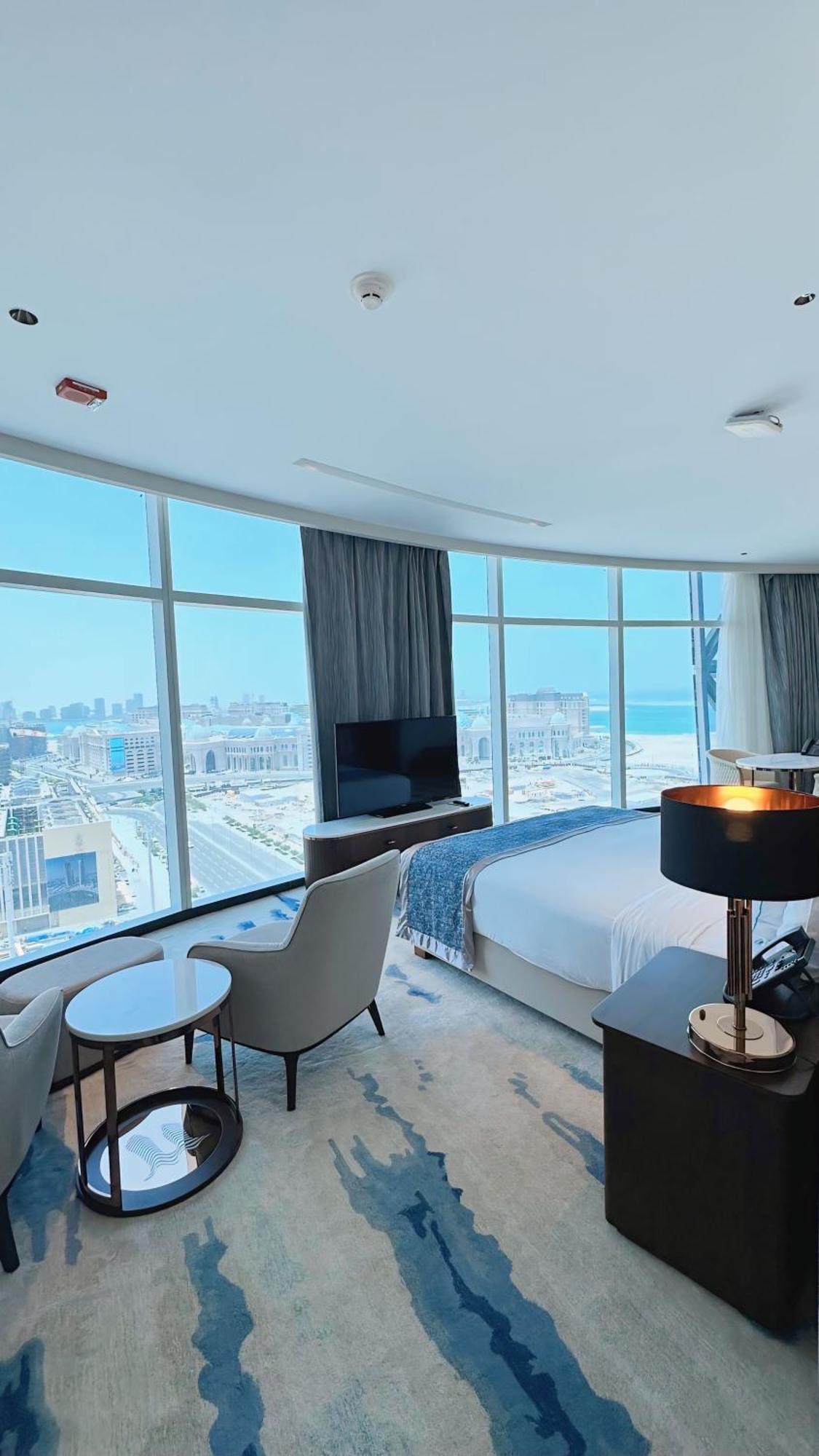 Century Marina Hotel - Lusail Esterno foto A bedroom at the hotel