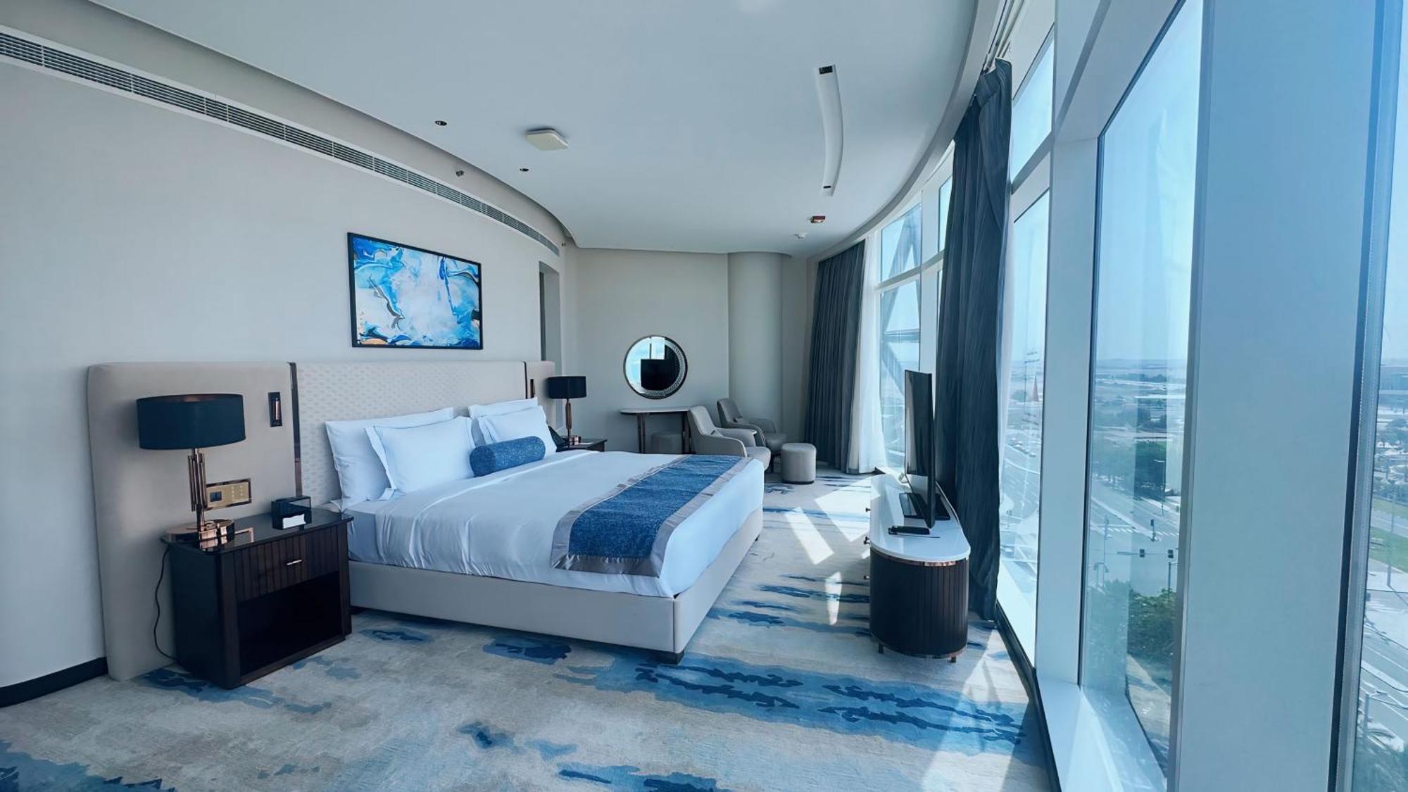 Century Marina Hotel - Lusail Esterno foto A bedroom at the hotel